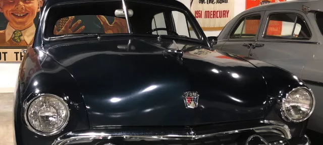 1951 Ford Deluxe Sedan